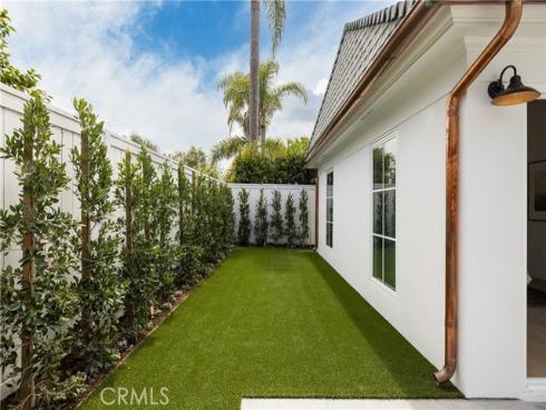 1112 Pembroke Lane, Newport Beach, CA
