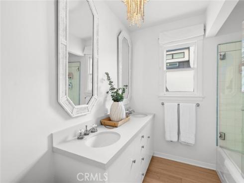 1411 E Bay , Newport Beach, CA