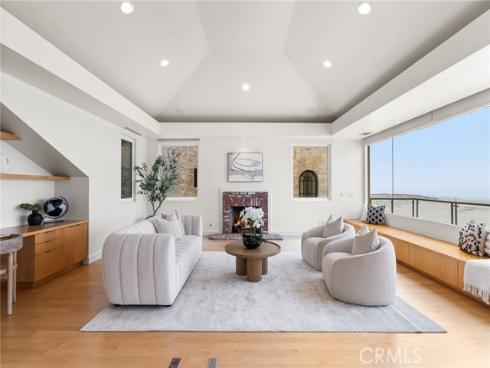 1554 E Oceanfront , Newport Beach, CA