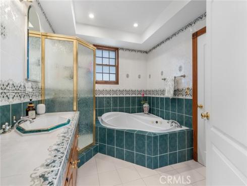 1444 W Bay  , Newport Beach, CA