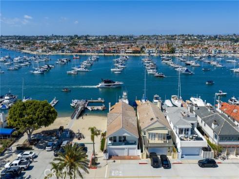 1444 W Bay  , Newport Beach, CA