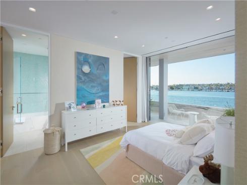 1220 W Bay Avenue, Newport Beach, CA