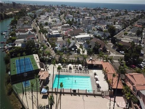 238 Walnut Street, Newport Beach, CA