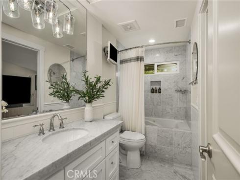 683 Vista Bonita , Newport Beach, CA