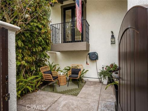683 Vista Bonita , Newport Beach, CA