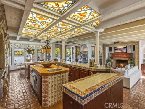 2 Trafalgar , Newport Beach, CA