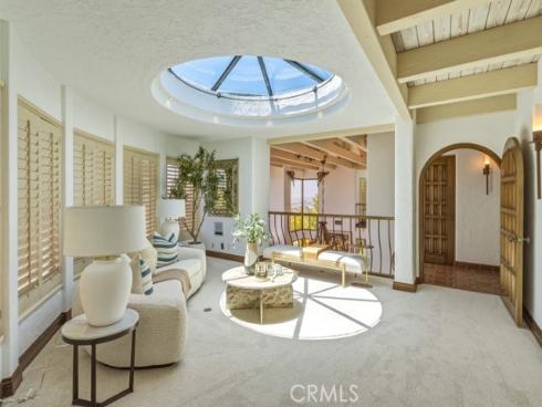 2 Trafalgar , Newport Beach, CA