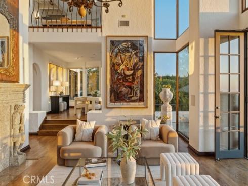2 Trafalgar , Newport Beach, CA