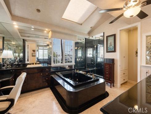 842 Harbor Island Drive, Newport Beach, CA
