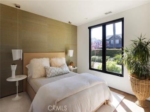 418 San Bernardino Avenue, Newport Beach, CA