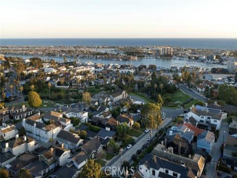 418 San Bernardino Avenue, Newport Beach, CA