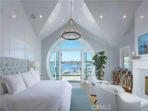 1324 E Balboa Boulevard, Newport Beach, CA
