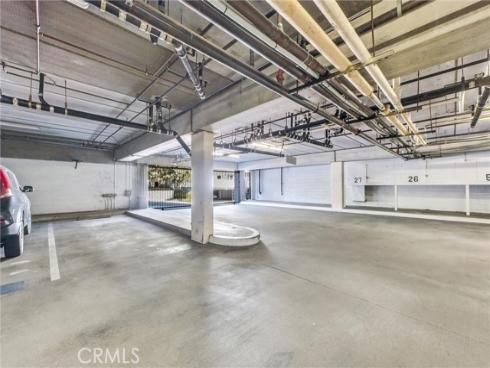 270 Cagney 207 , Newport Beach, CA