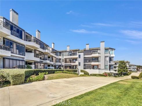 270 Cagney 207 , Newport Beach, CA