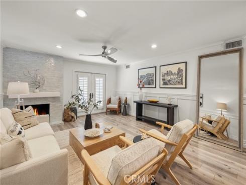 2332 Vista Huerta , Newport Beach, CA