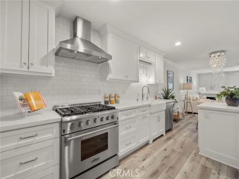 2332 Vista Huerta , Newport Beach, CA