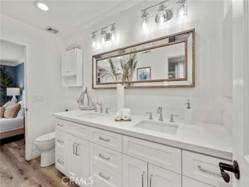 2332 Vista Huerta , Newport Beach, CA