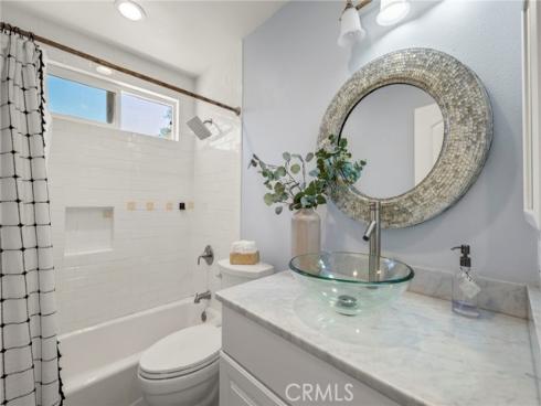 2332 Vista Huerta , Newport Beach, CA