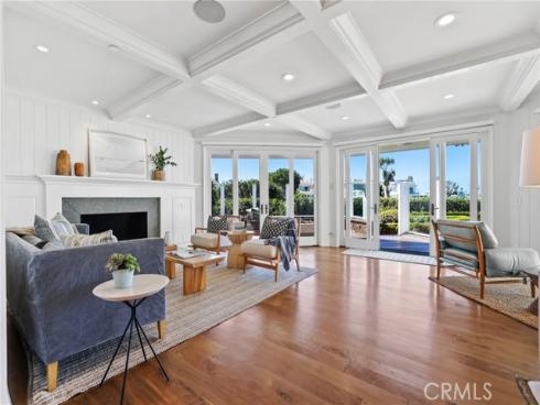 21 Bay Island , Newport Beach, CA