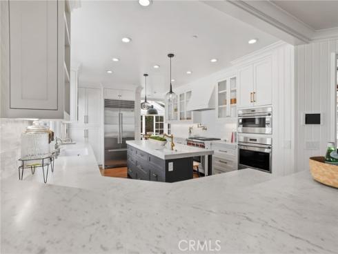 21 Bay Island , Newport Beach, CA