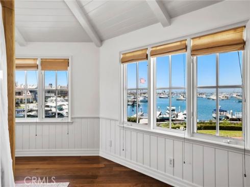 21 Bay Island , Newport Beach, CA