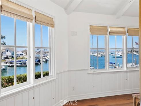 21 Bay Island , Newport Beach, CA