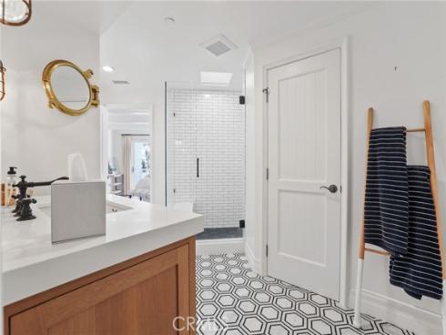 21 Bay Island , Newport Beach, CA