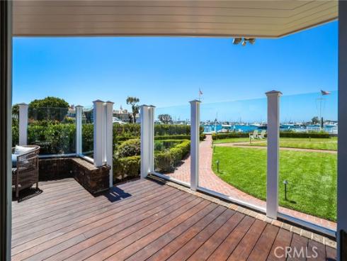 21 Bay Island , Newport Beach, CA