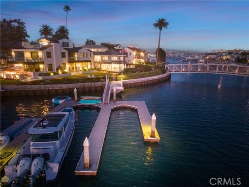 21 Bay Island , Newport Beach, CA