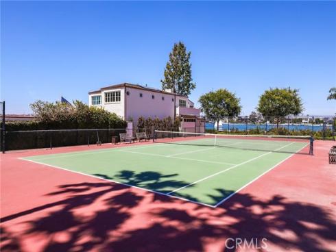 21 Bay Island , Newport Beach, CA