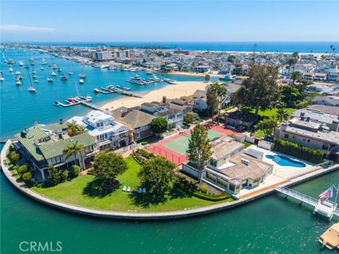 21 Bay Island , Newport Beach, CA