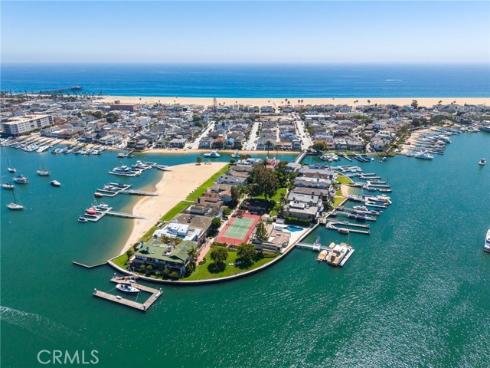 21 Bay Island , Newport Beach, CA