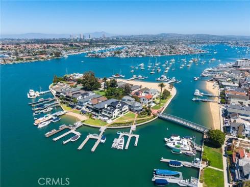 21 Bay Island , Newport Beach, CA