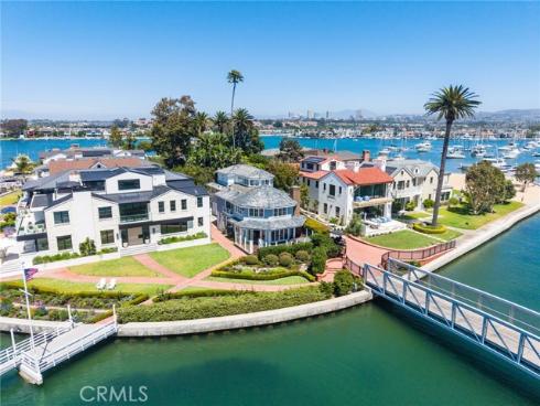 21 Bay Island , Newport Beach, CA