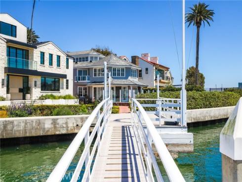 21 Bay Island , Newport Beach, CA