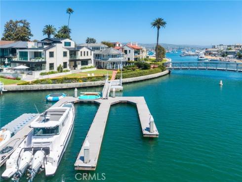 21 Bay Island , Newport Beach, CA