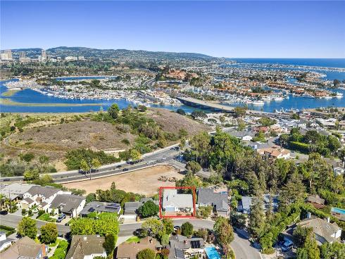 608  Saint James   Place, Newport Beach, CA