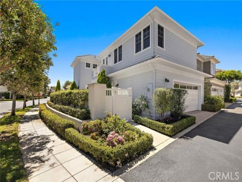 71 Old Course Drive, Newport Beach, CA
