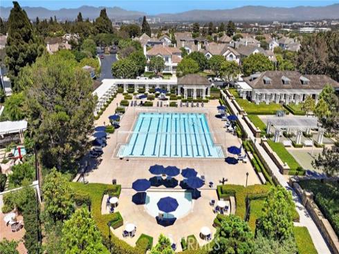71 Old Course Drive, Newport Beach, CA