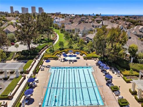 71 Old Course Drive, Newport Beach, CA