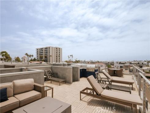 3001 Via Malaga , Newport Beach, CA