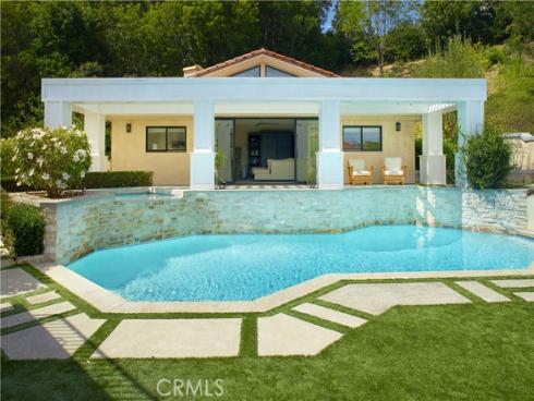 4 Inverness Lane, Newport Beach, CA