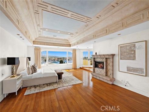 108 Kings Place , Newport Beach, CA