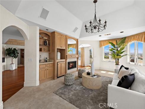 108 Kings Place , Newport Beach, CA