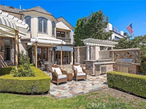 108 Kings Place , Newport Beach, CA