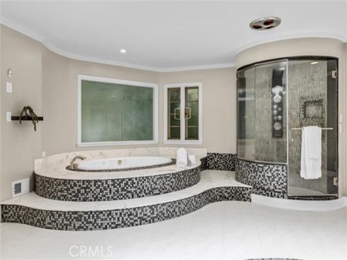81 Royal Saint George Road, Newport Beach, CA
