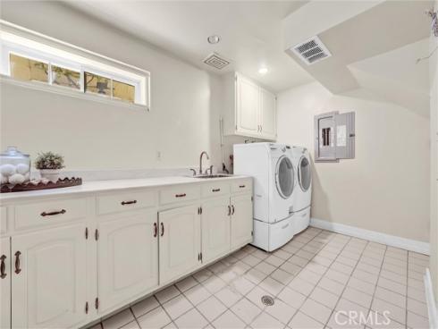 81 Royal Saint George Road, Newport Beach, CA