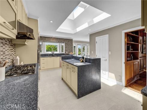 81 Royal Saint George Road, Newport Beach, CA