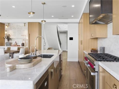 113 Grand Canal , Newport Beach, CA