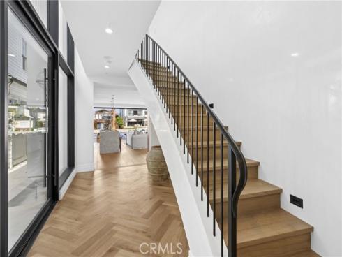 113 Grand Canal , Newport Beach, CA